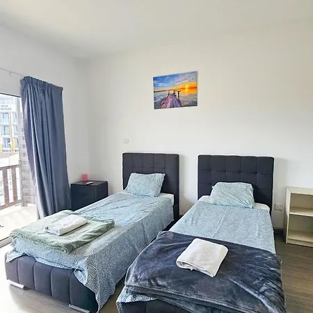 Downtown Rooms, Next To The Chabad Lubavitch Lárnaca