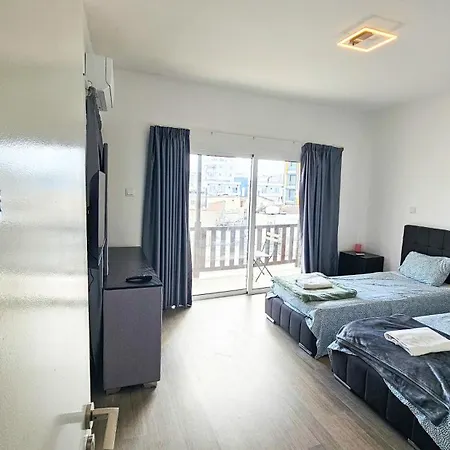 Downtown Rooms, Next To The Chabad Lubavitch Privat bolig