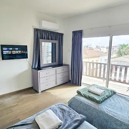 Downtown Rooms, Next To The Chabad Lubavitch Lárnaca