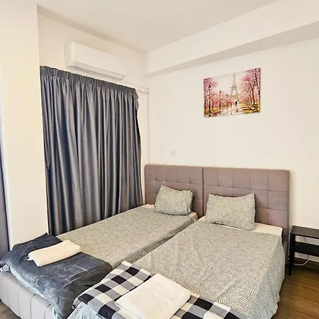 Downtown Rooms, Next To The Chabad Lubavitch * Lárnaca