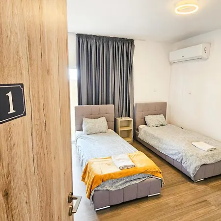 Habitación en casa particular Downtown Rooms, Next To The Chabad Lubavitch Lárnaca